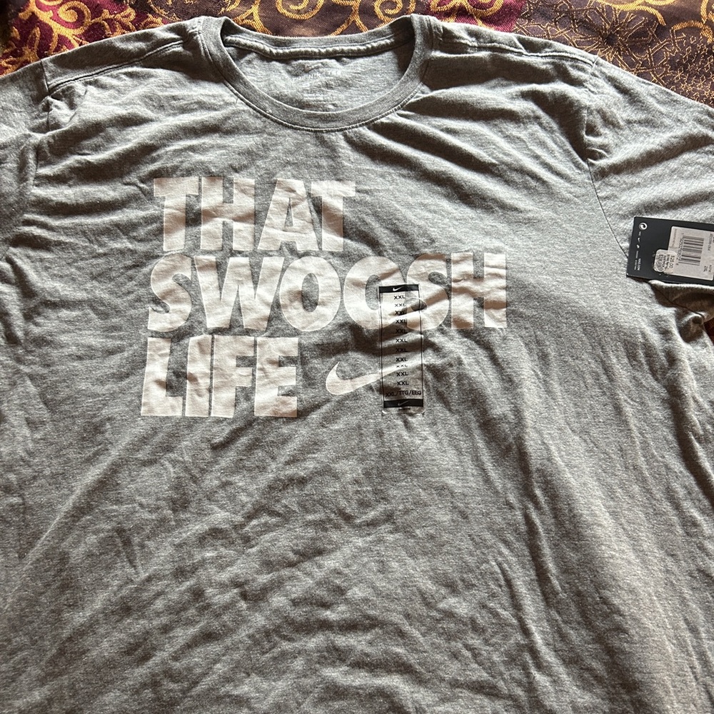 New with tags mens 2XL Nike T-shirt